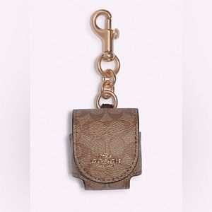 EarPod keychain clip case